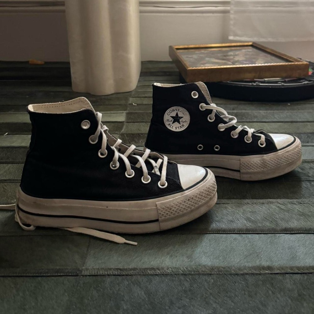 Platform Converse Black and White High-Tops